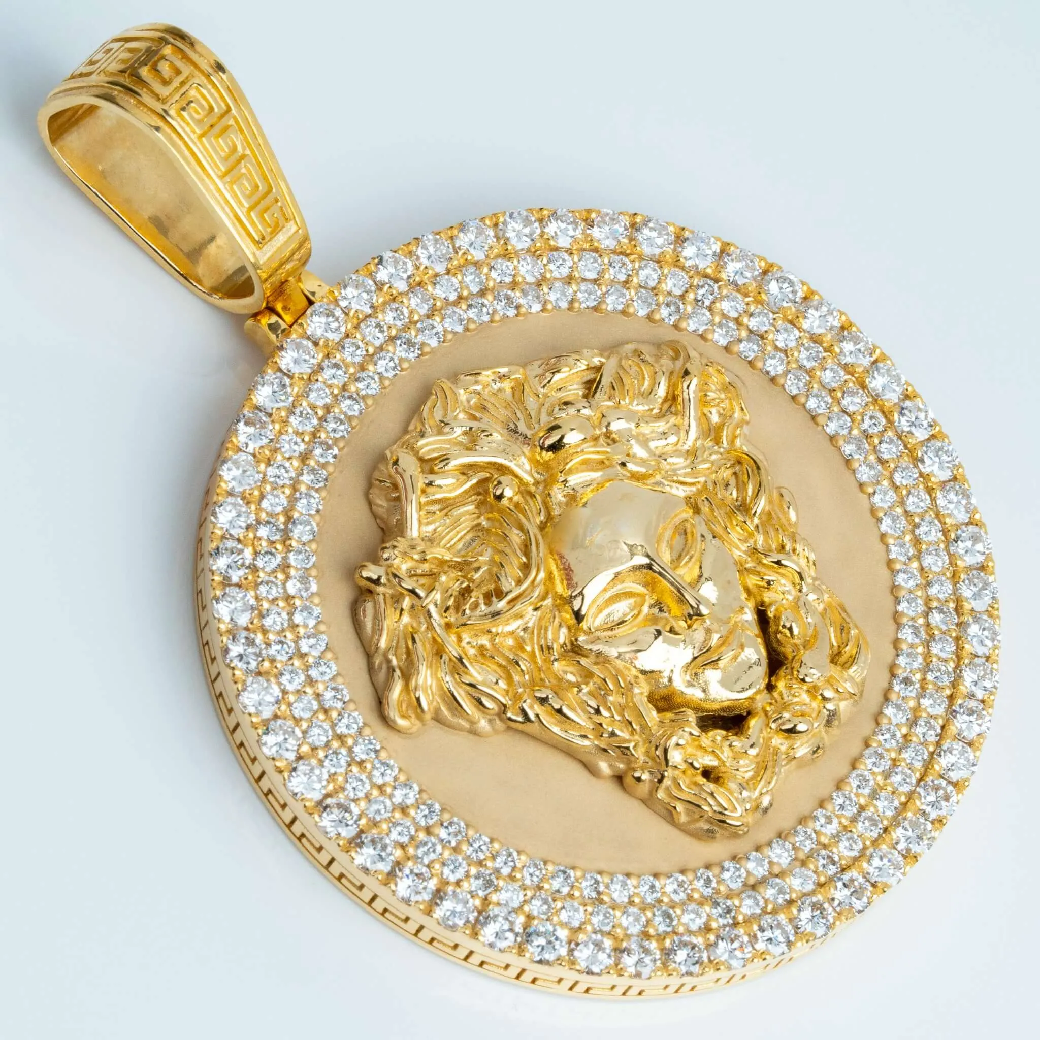 6.73 CTW Diamond Versace Round Medallion