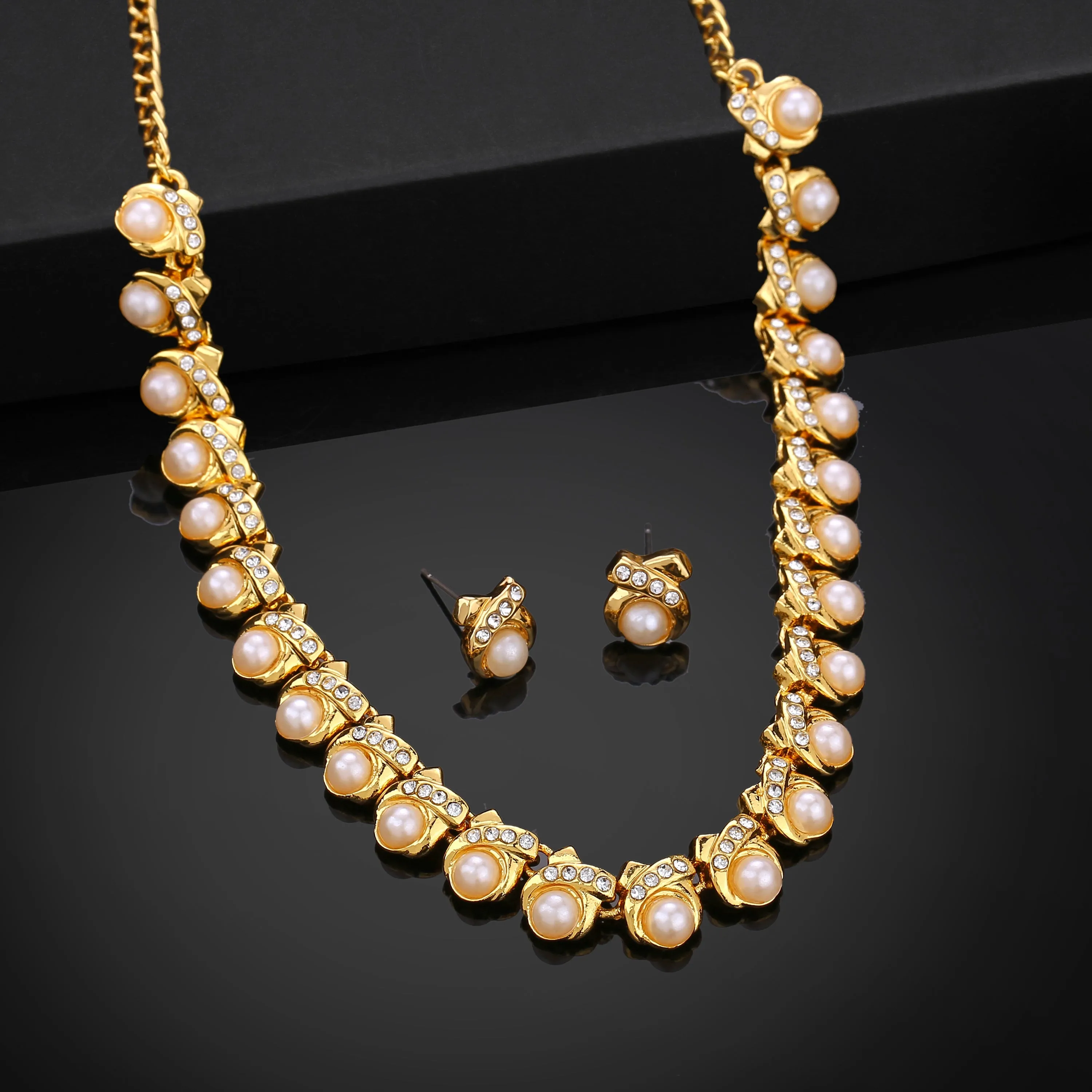 Estele Gold Plated Refined White Pearls Adorned Beautiful Necklace Set with Crystals for Women