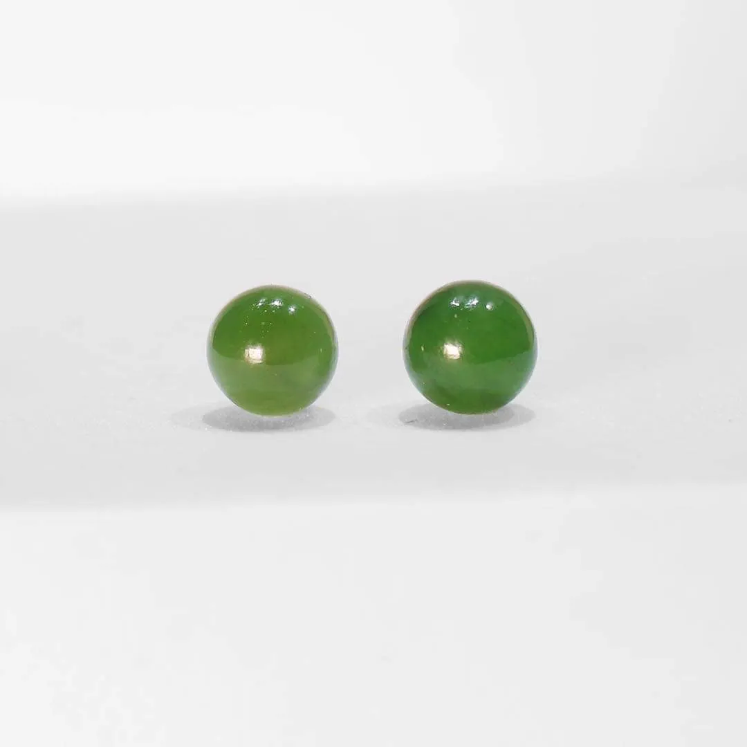 Jade Gemstones Stud Earrings 18kt