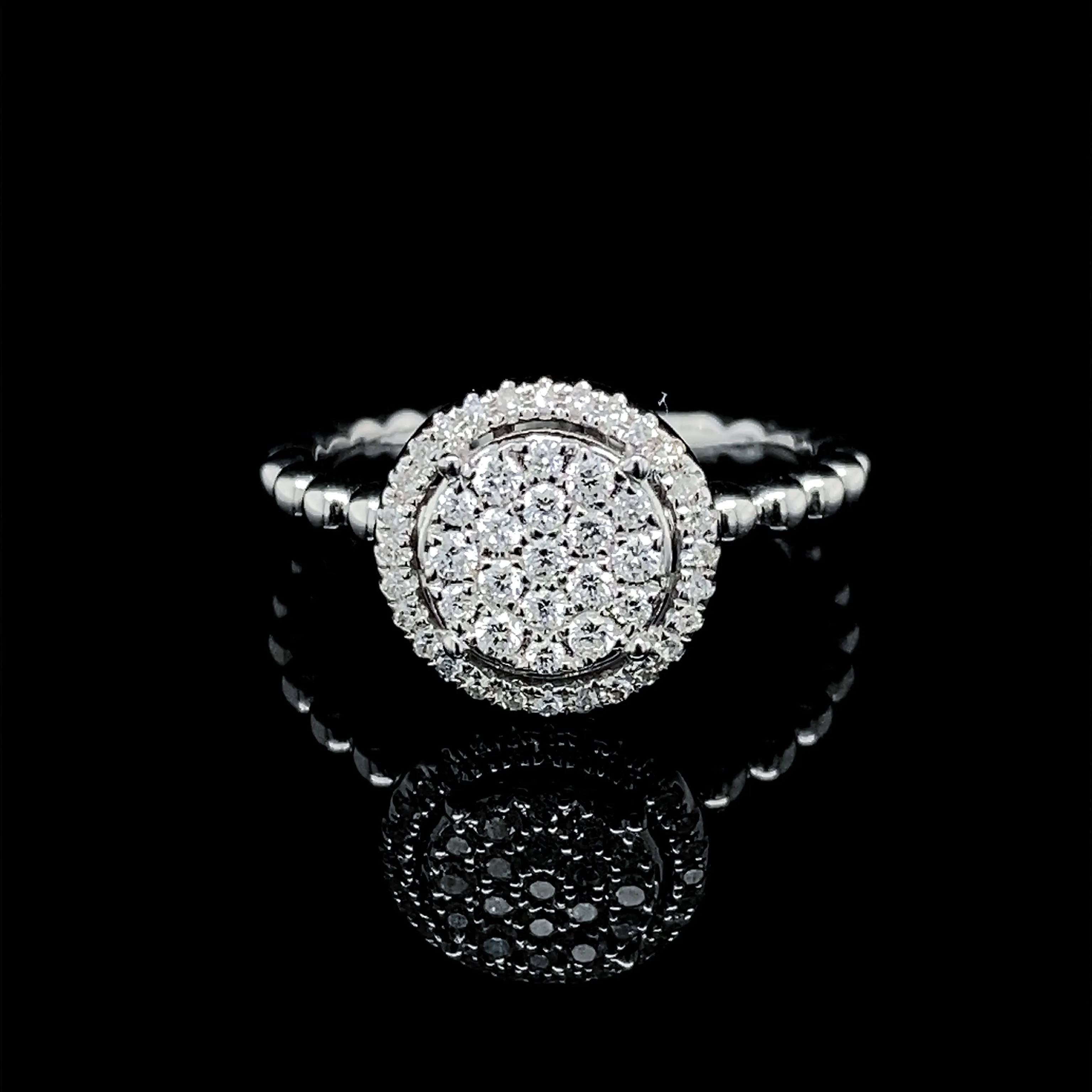 PREORDER | Classic Round Halo Diamond Ring 14kt