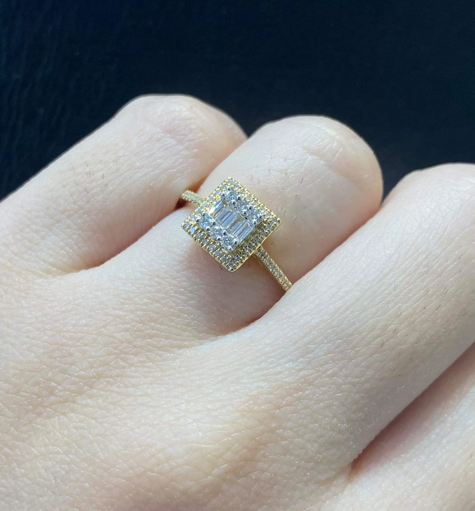 PREORDER | Golden Classic Square Paved Band Diamond Ring 14kt