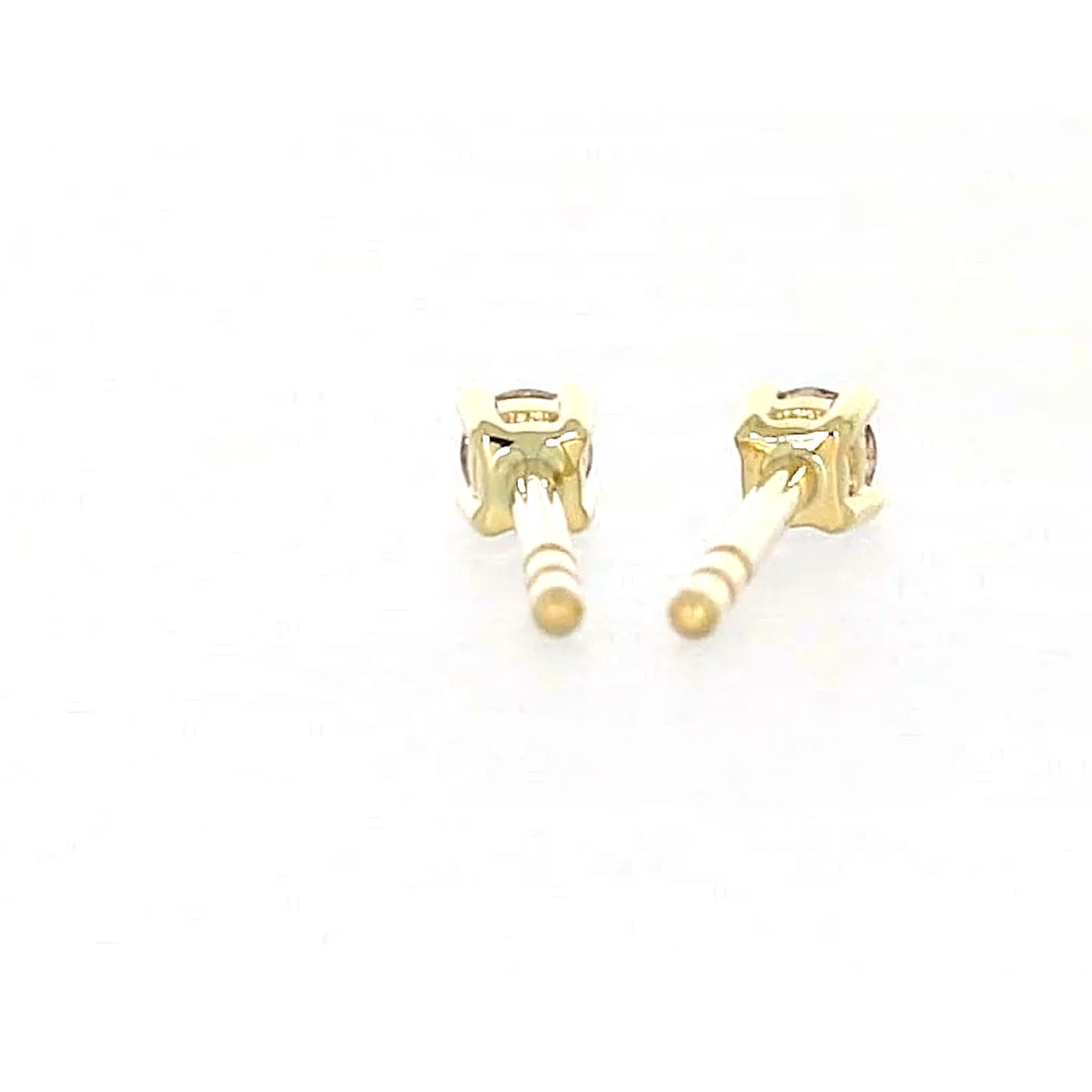 Solitaire 9ct Yellow Gold Round Brilliant Cut 0.06 CARAT tw of Diamonds Stud Earrings