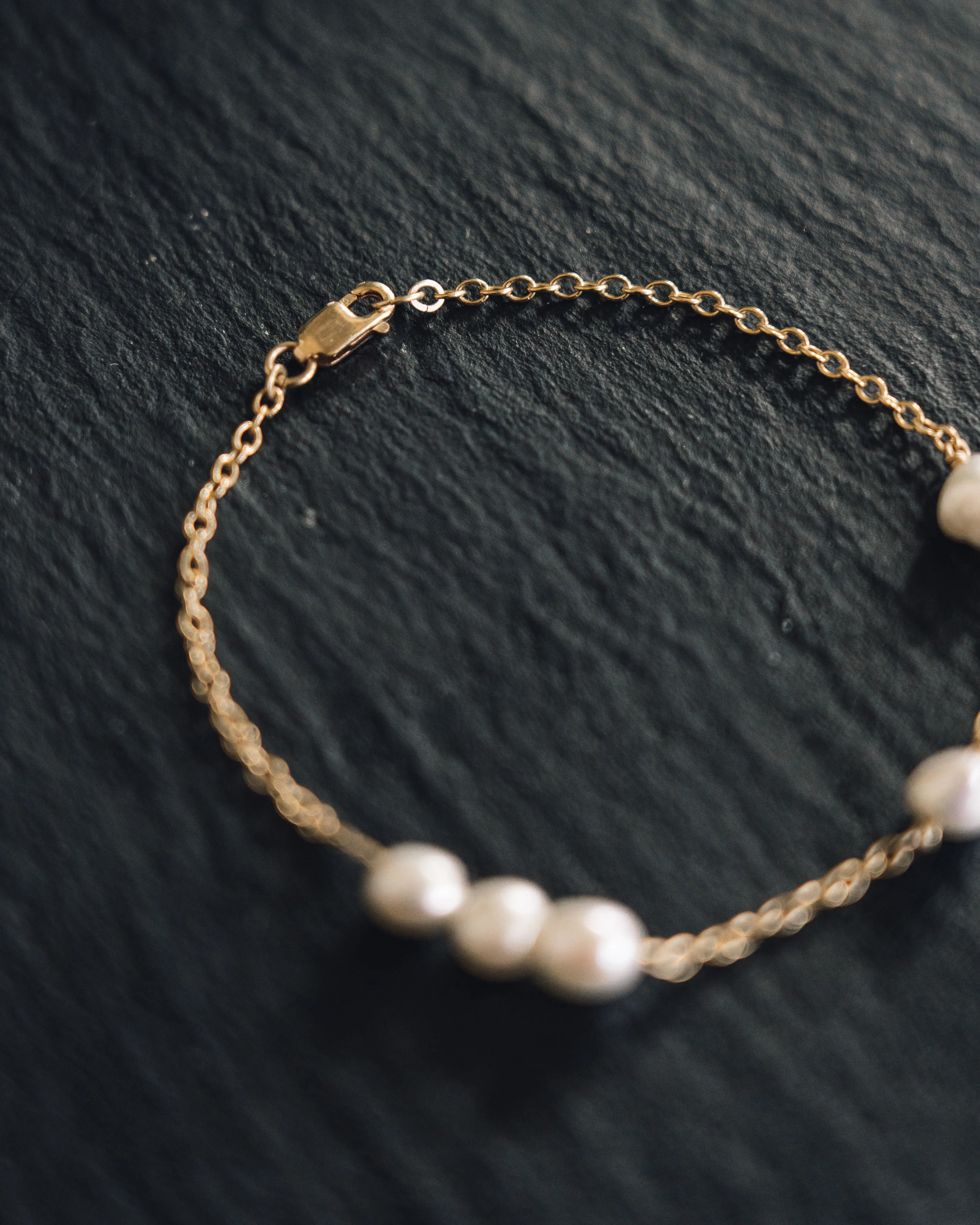 SUAI Mir Pearl Bracelet